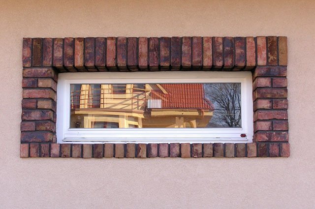 kliknut�m sa obr�zok zavrie