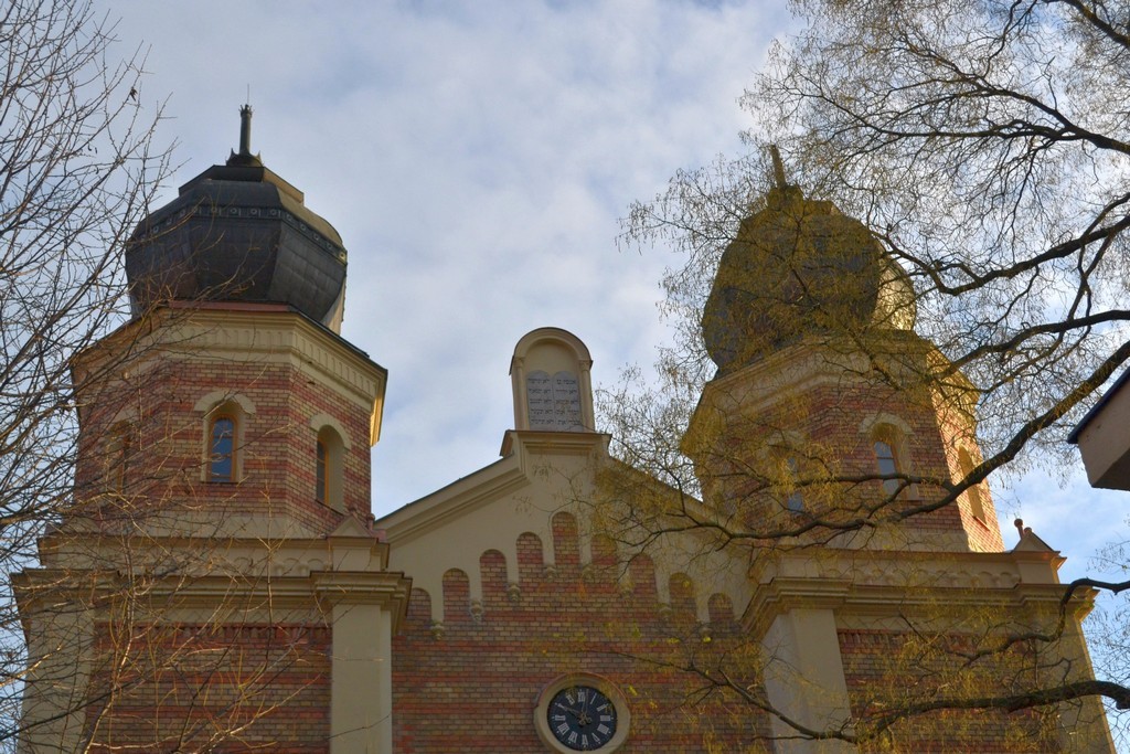 kliknut�m sa obr�zok zavrie