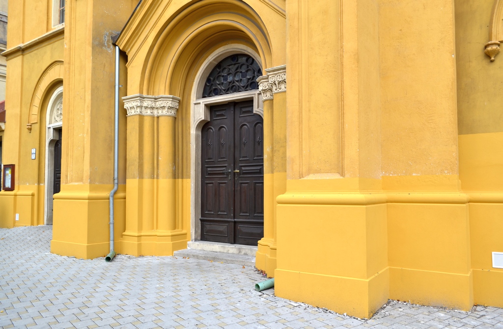 kliknut�m sa obr�zok zavrie